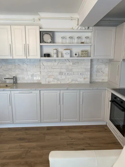 Apartament cu 3 camere, 66 mp, terasa de 26 mp, langa METRO