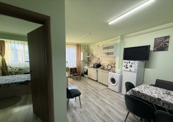 Apartament cu 2 camere,parcare,etaj intermediar,strada Iaon Rus
