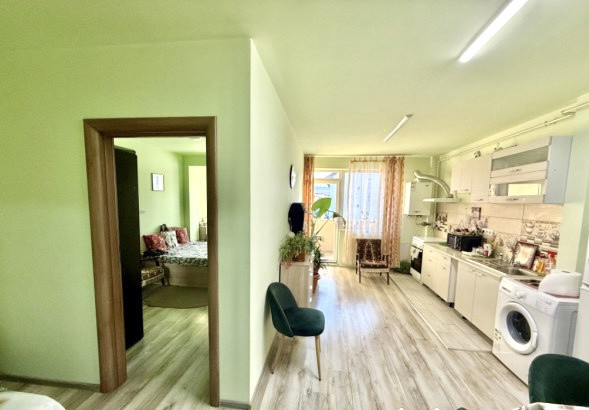 Apartament cu 2 camere,parcare,etaj intermediar,strada Iaon Rus