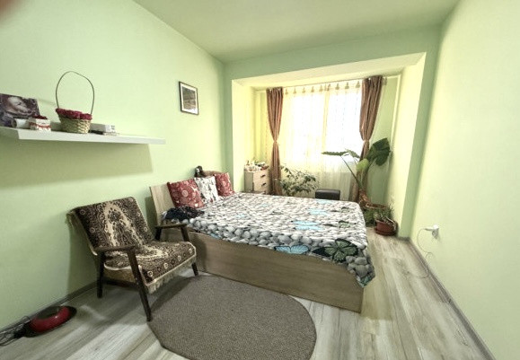 Apartament cu 2 camere,parcare,etaj intermediar,strada Iaon Rus