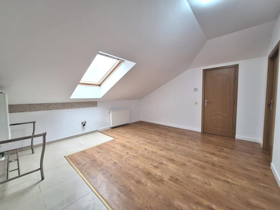 Apartament cu 4 camere, 61,43 mp, zona JISK 
