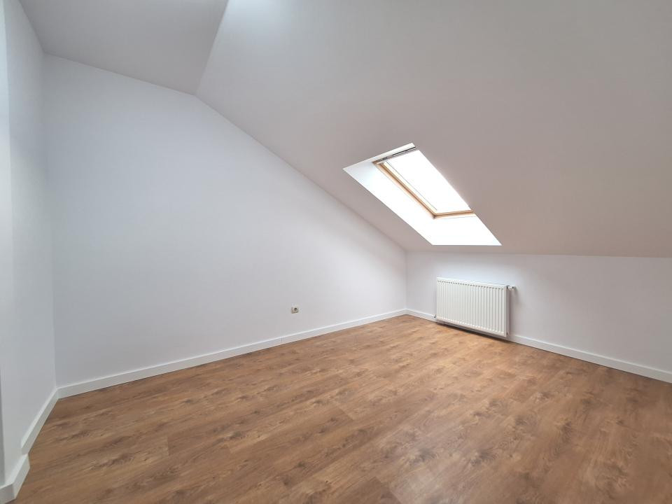 Apartament cu 4 camere, 61,43 mp, zona JISK 