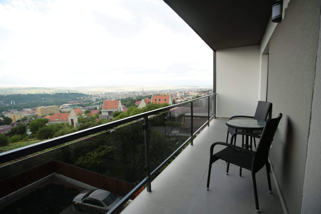 Cladire cu 7 apartamenete,parcari,zona semicentrala