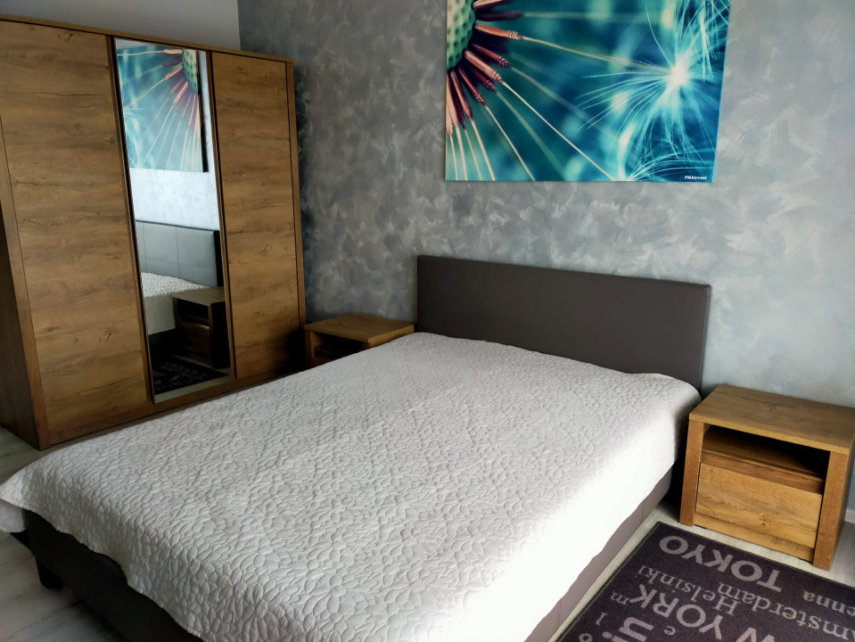 Cladire cu 7 apartamenete,parcari,zona semicentrala