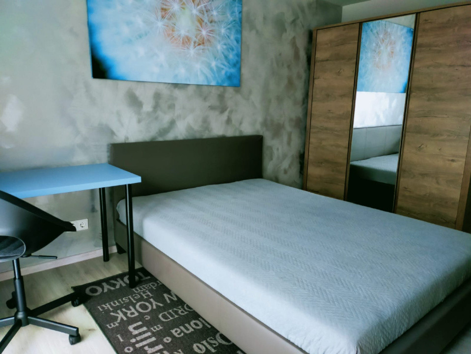 Cladire cu 7 apartamenete,parcari,zona semicentrala