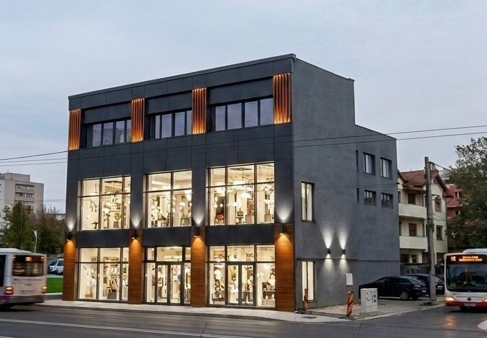 Spatiu comercial de inchiriat, 600mp, Zona Platinia