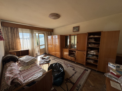 Apartament 4 camere decomandate, 78 mp, etaj intermediar, zona Kaufland