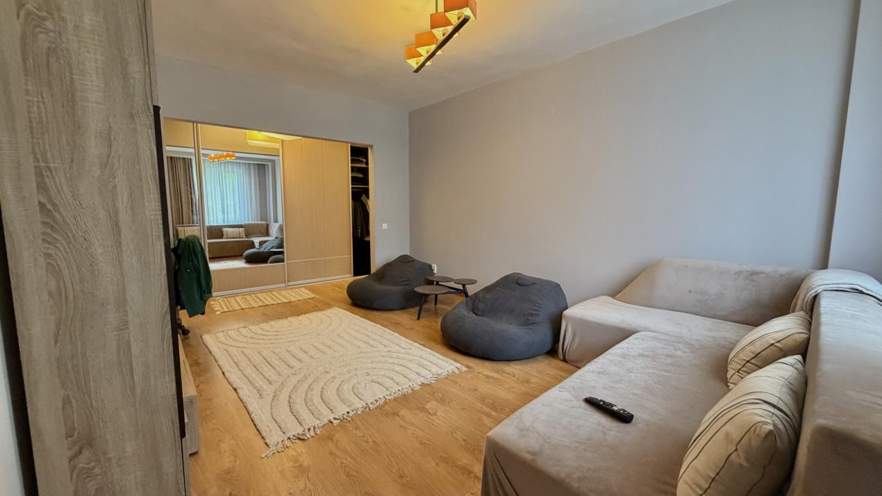 Apartament cu 2 camere,parcare,boxa de depozitare,zona Roata Faget