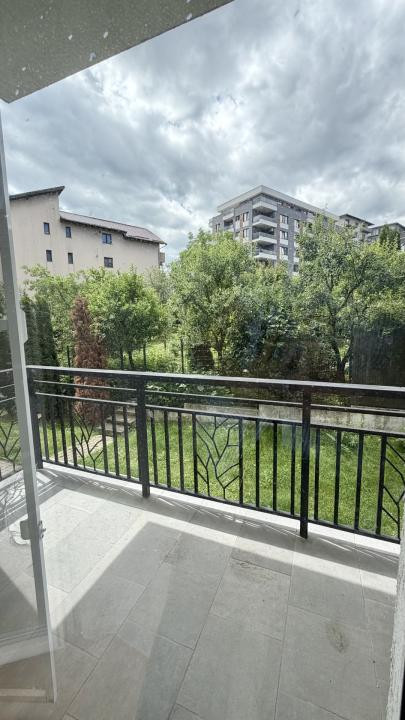 Apartament cu 2 camere,parcare,boxa de depozitare,zona Roata Faget