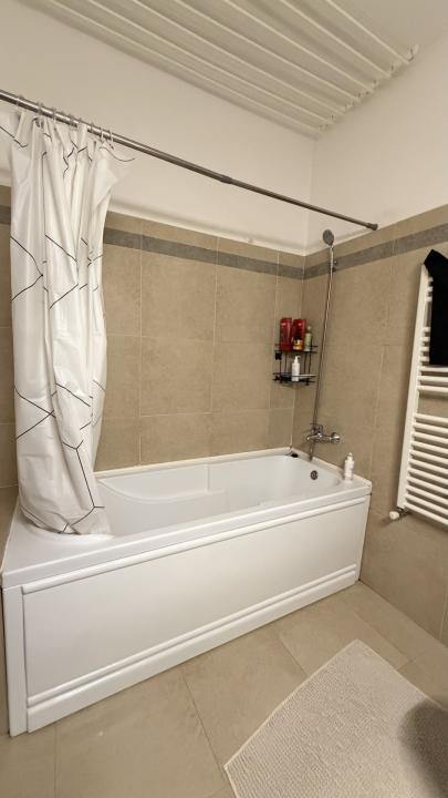 Apartament cu 2 camere,parcare,boxa de depozitare,zona Roata Faget
