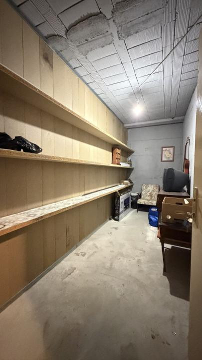 Apartament cu 2 camere,parcare,boxa de depozitare,zona Roata Faget