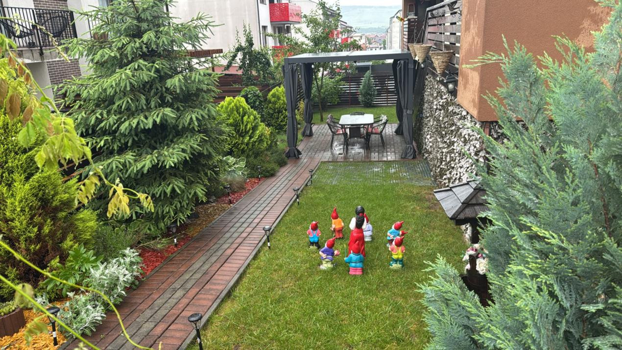 Apartament de 3 camere, 75 mp utili +Gradina/Boxa/ Parcul Poligon