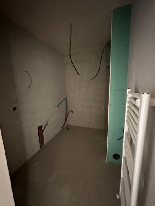 Apartament de 53 mp utili, zona Terra , etaj intermediar, bloc nou