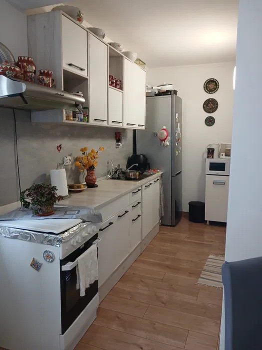 Apartament cu 2 camere, 42 mp, parcare, zona Terra