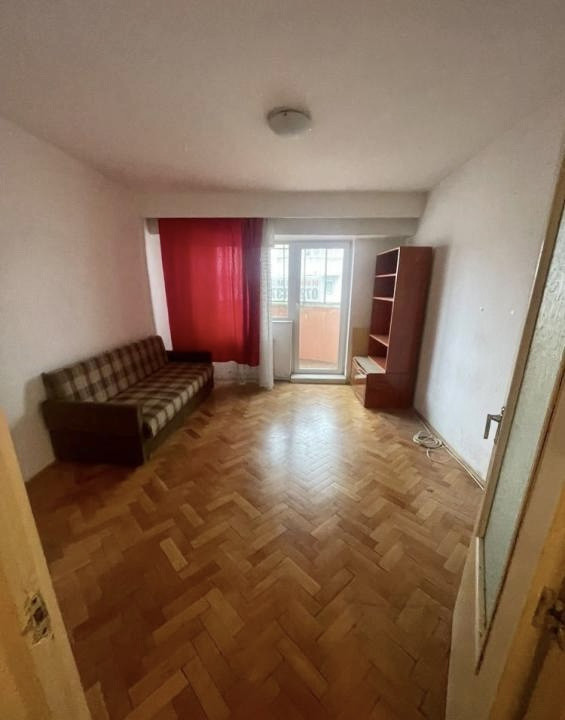 Apartament de 76 mp utili,2 bai,2 balcoane,,zona Piata Marasti