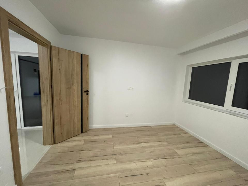 Apartament de 57 mp utili+150 mp grădină ,parcare,zona Tineretului