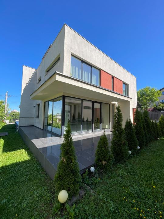 Casă tip duplex, 120 mp, curte, garaj, zona Liceului Waldorf
