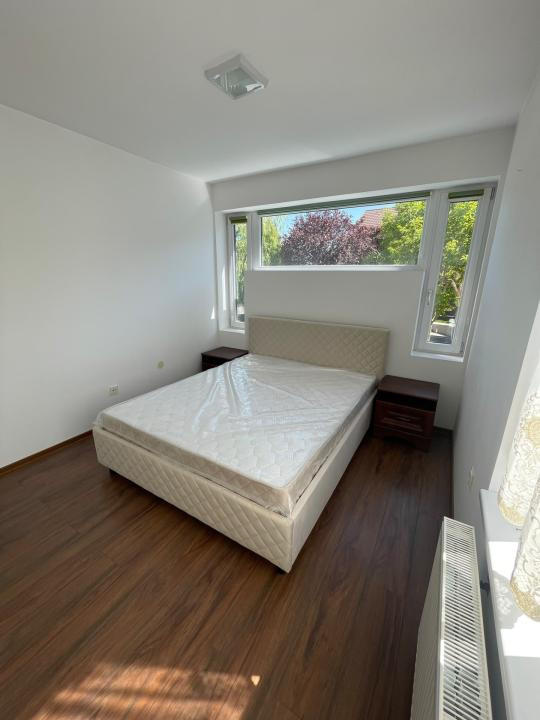 Casă tip duplex, 120 mp, curte, garaj, zona Liceului Waldorf