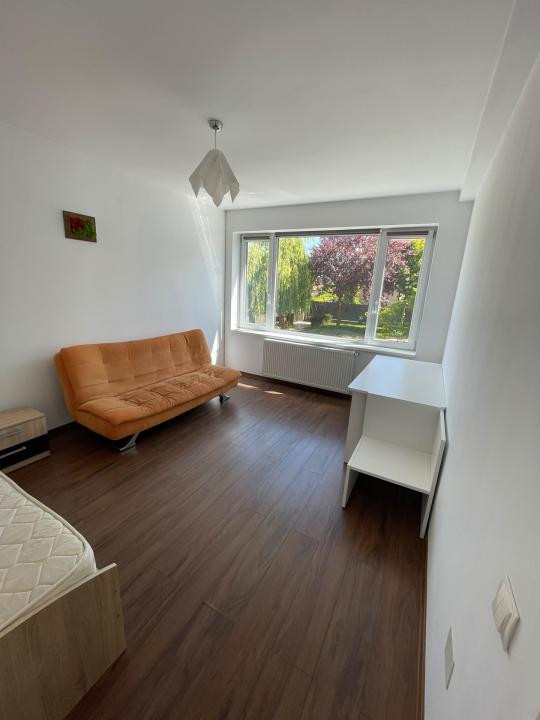 Casă tip duplex, 120 mp, curte, garaj, zona Liceului Waldorf
