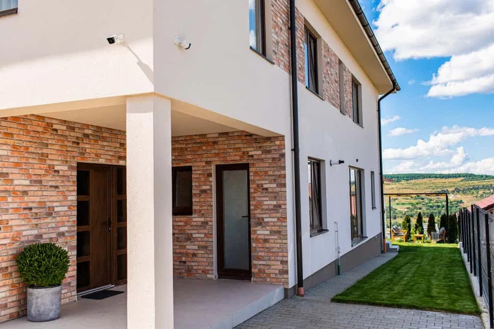 Casă tip duplex, 138 mp, curte, garaj, zona Vivo