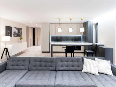 Apartament cu 3 camere, garaj inclus, 82 mp, Andrei Muresanu