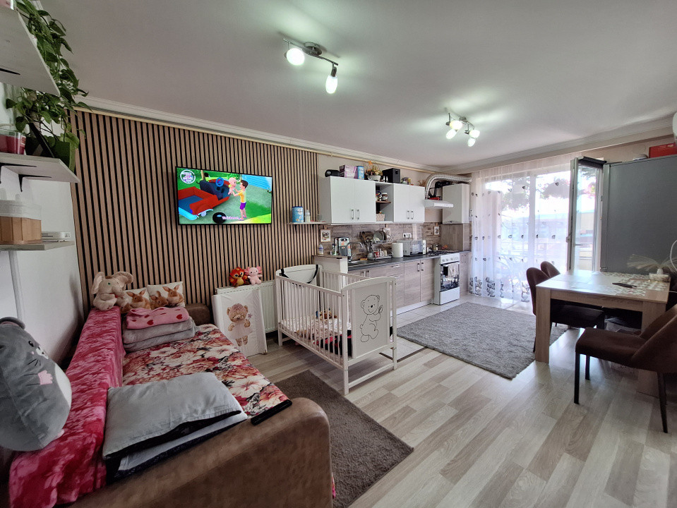 Apartament cu 2 camere, 34 mp, balcon, zona Florilor