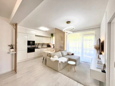 Apartament ultrafinisat, balcon, zona Terra