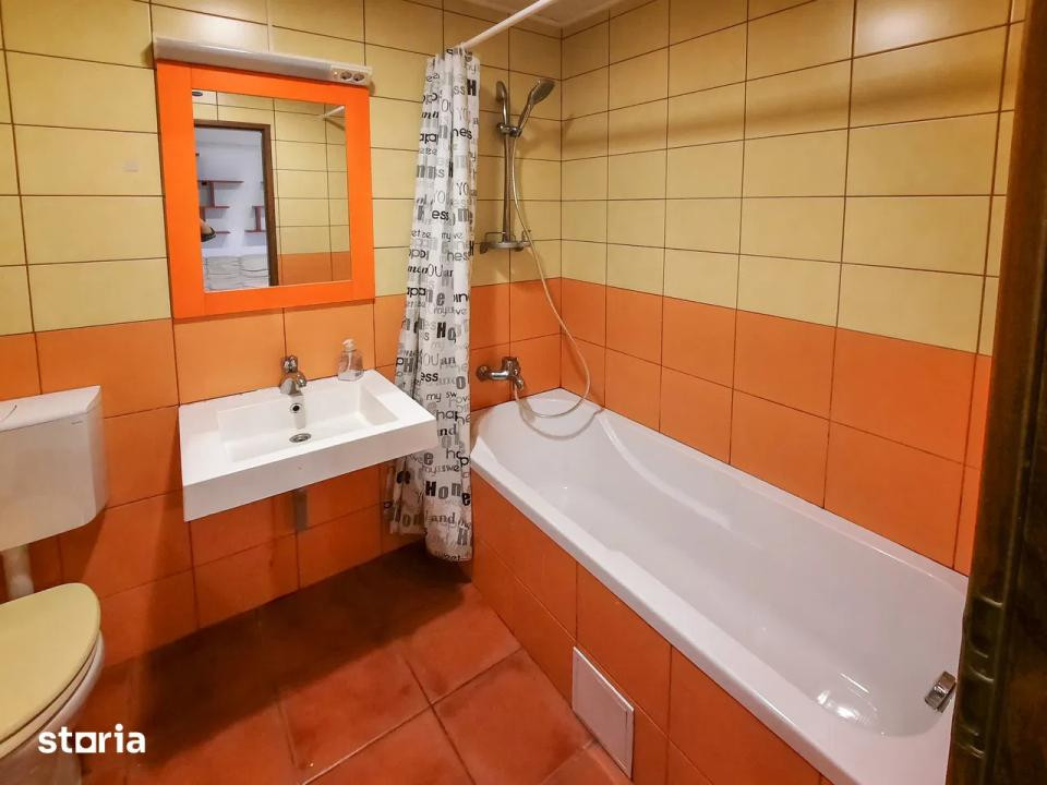 Apartament decomandat, parcare, zona Eroilor