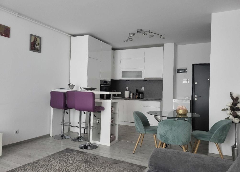 Apartament cu 2 camere , zona Vivo, strada Avram Iancu 