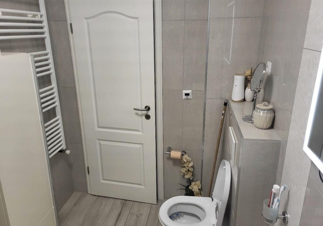 Apartament cu 2 camere , zona Vivo, strada Avram Iancu 