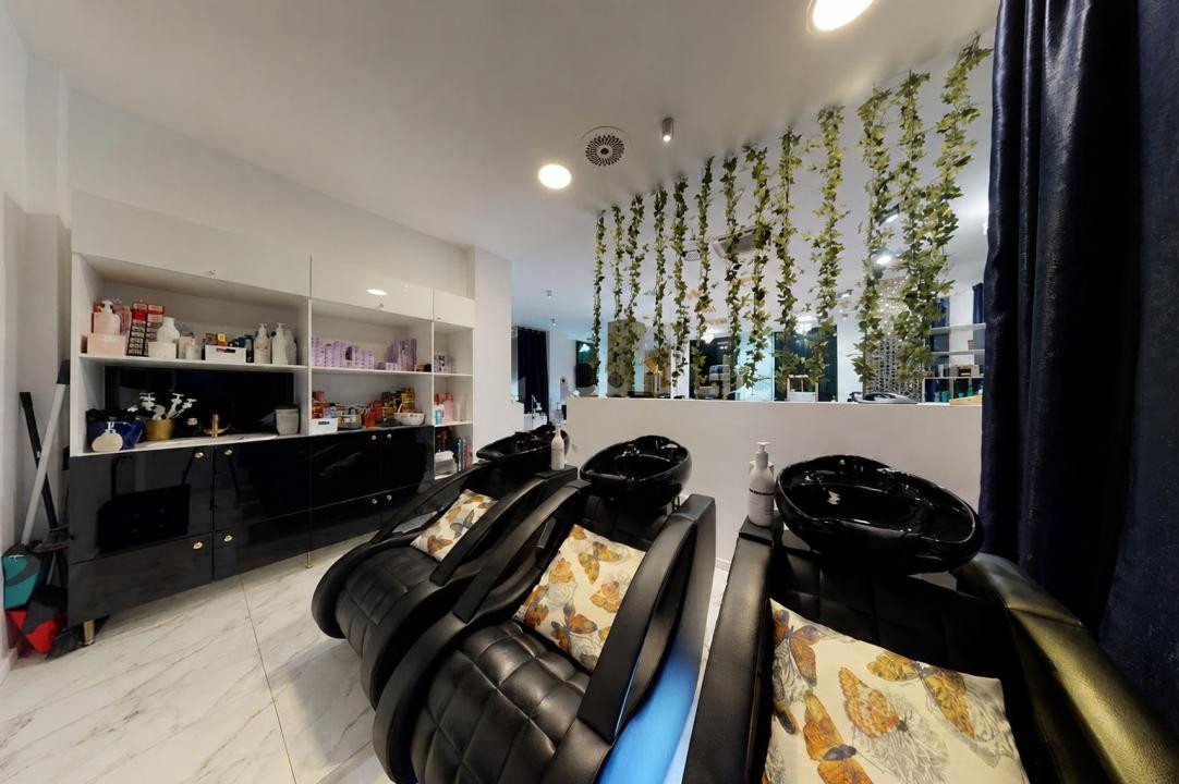 Spațiu comercial cu vitrină, 246 mp, complet renovat, zona Pieței Cipariu