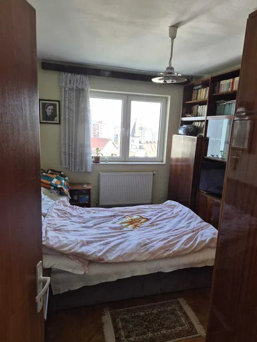 Apartament 3 camere decomandate, 66 mp, etaj intermediar, zona McDonald's