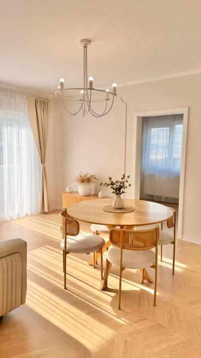 Apartament 3 camere, etaj intermediar , parcare , zona Terra