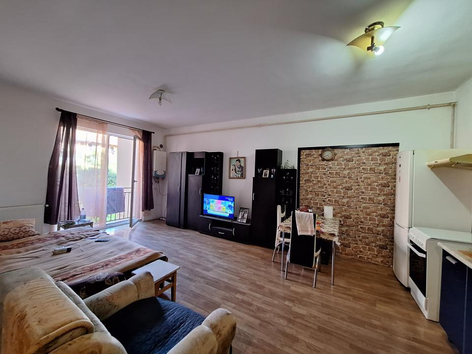 Apartament cu 2 camere, 58 mp, etajul 1, zona Porii