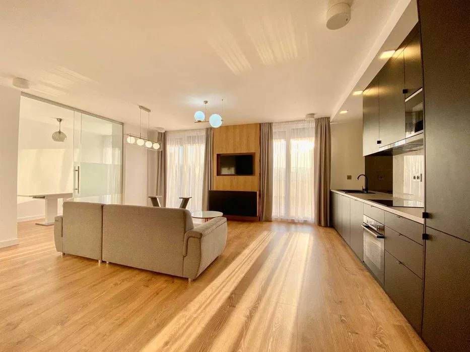Penthouse, 92mp, 44mp terasa, loc parcare, 4 camere