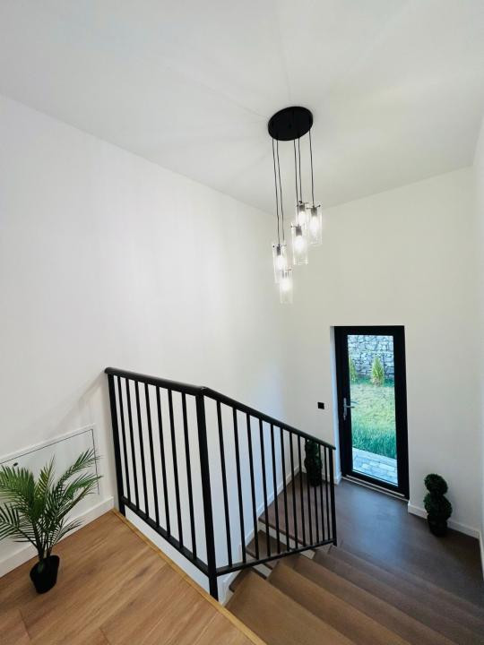 Casa individuală, 4 camere, 140mp, garaj, PETFRIENDLY, Valea Seaca 