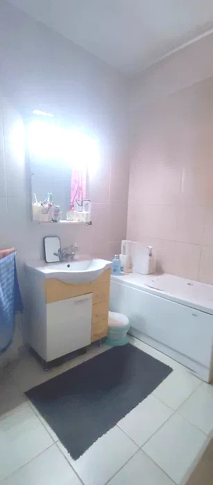 Apartament la etajul 1, parcare, balcon, zona Terra