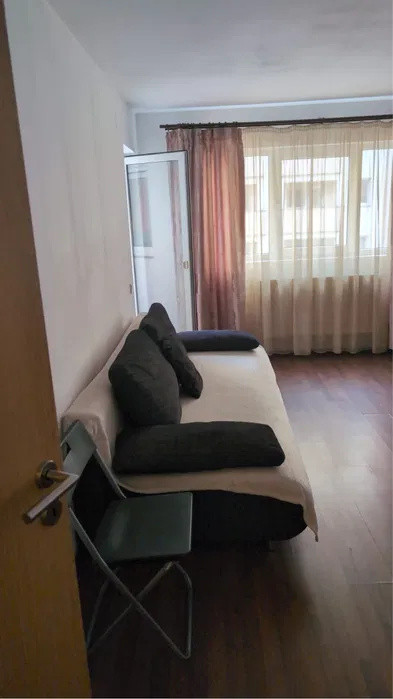 Apartament o camera, decomandat, 38mp, Calea Turzii