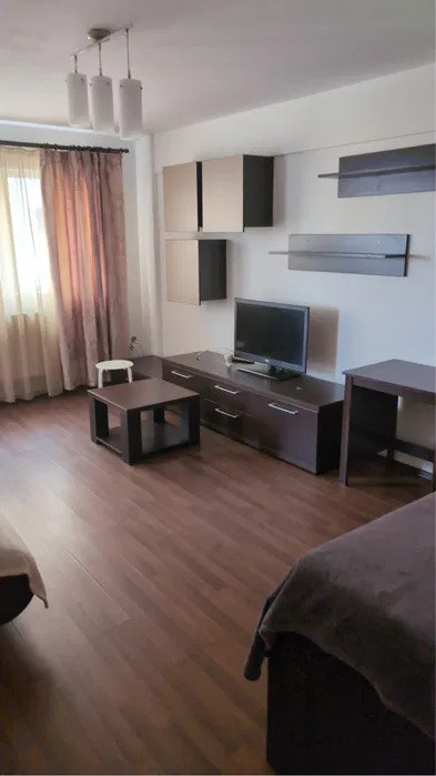 Apartament o camera, decomandat, 38mp, Calea Turzii