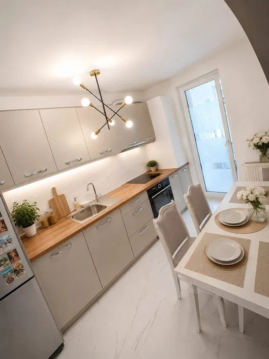 Apartament cu 3 camere, 75 mp, parcare, zona Eroilor