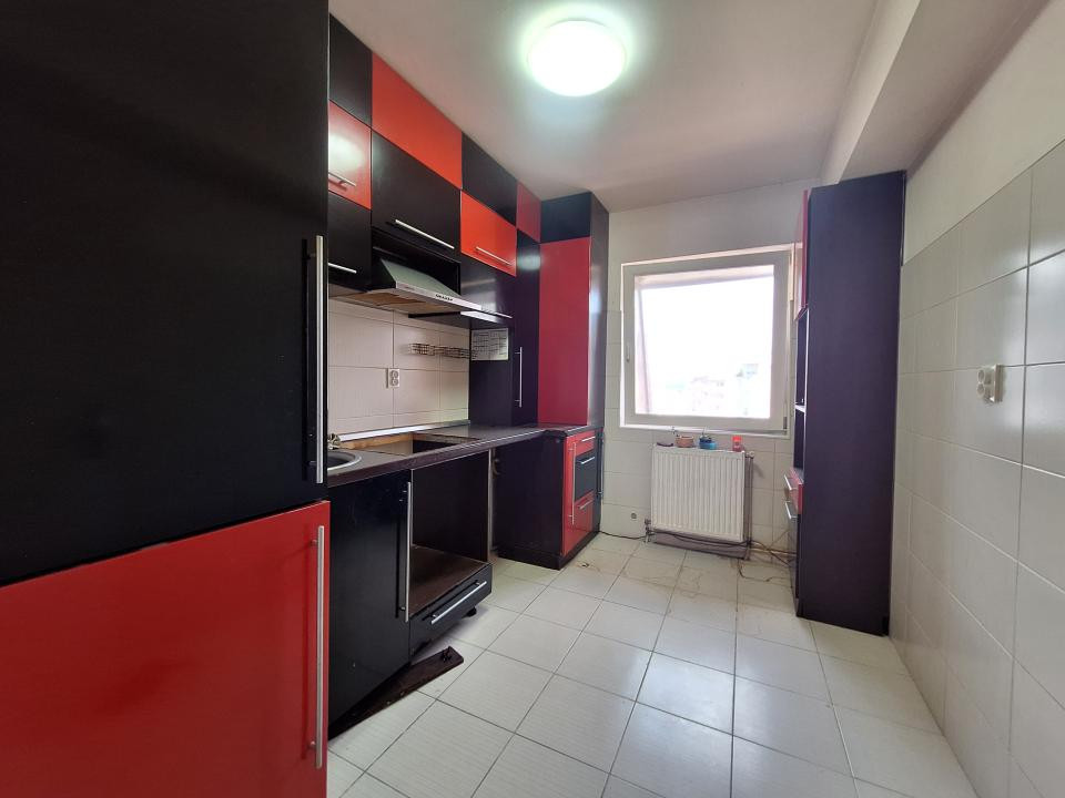 Apartament decomandat, 54 mp, balcon, zona Stejarului