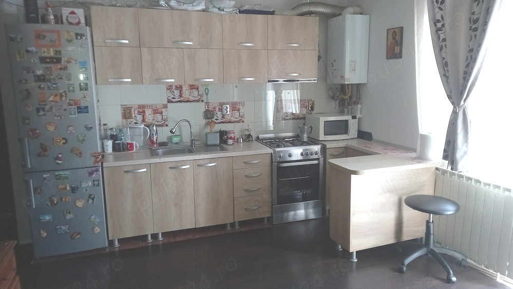Apartament cu 2 camere, 42 mp, parcare, zona Stejarului