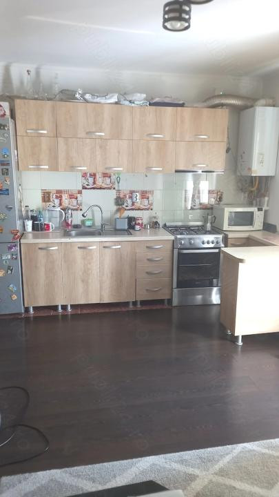 Apartament cu 2 camere, 42 mp, parcare, zona Stejarului
