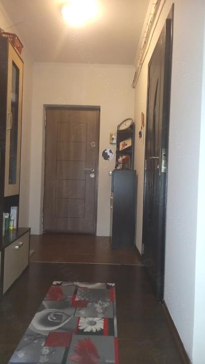 Apartament cu 2 camere, 42 mp, parcare, zona Stejarului