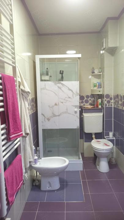 Apartament cu 2 camere, 42 mp, parcare, zona Stejarului
