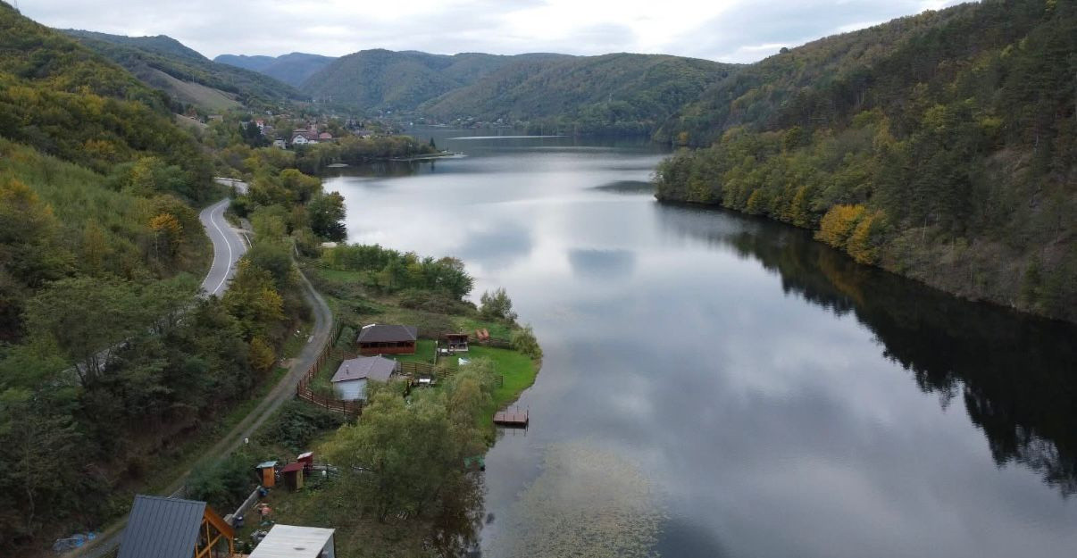 CABANA/CASA DE VACANTA PE MALUL LACULUI SOMESUL CALD,LA CHEIE