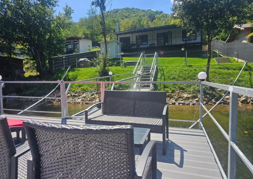 CABANA/CASA DE VACANTA PE MALUL LACULUI SOMESUL CALD,LA CHEIE