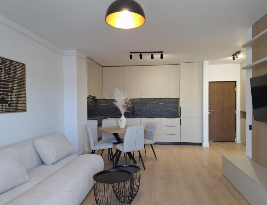 Apartament de 2 camere, 45 mp,Ultramodern,Mobilat/Utilat, Zona Eroilor
