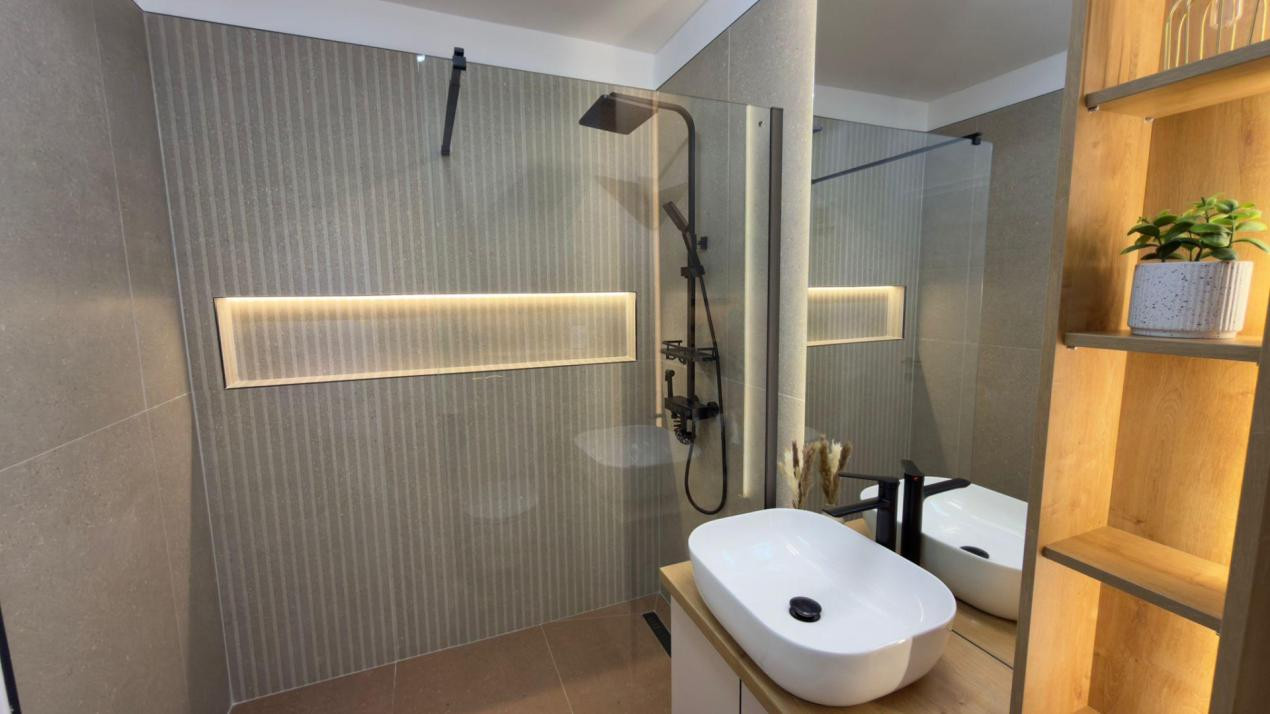 Apartament ULTRAFINISAT 3 camere 55 mp, zona Eroilor