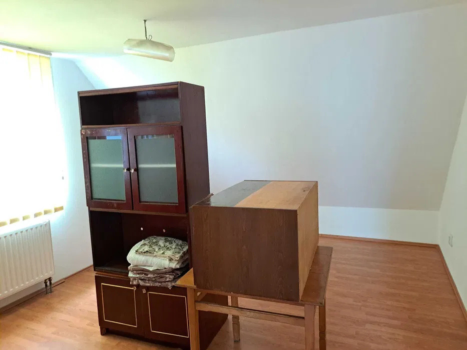 Triplex finisat, gradina, parcare, zona Eroilor